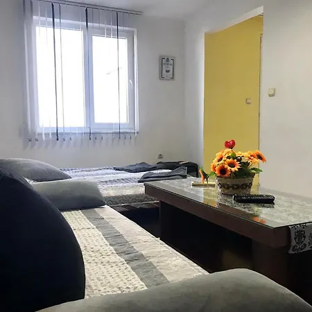 Day And Night شقة